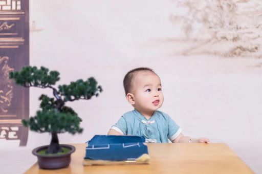 新野宝宝眼屎多是什么原因 新野宝宝眼屎多是什么原因